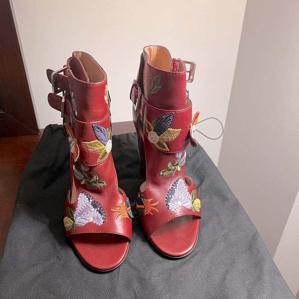 Laurence Dacade size 6.5 US Embroidered Block Heels 👠